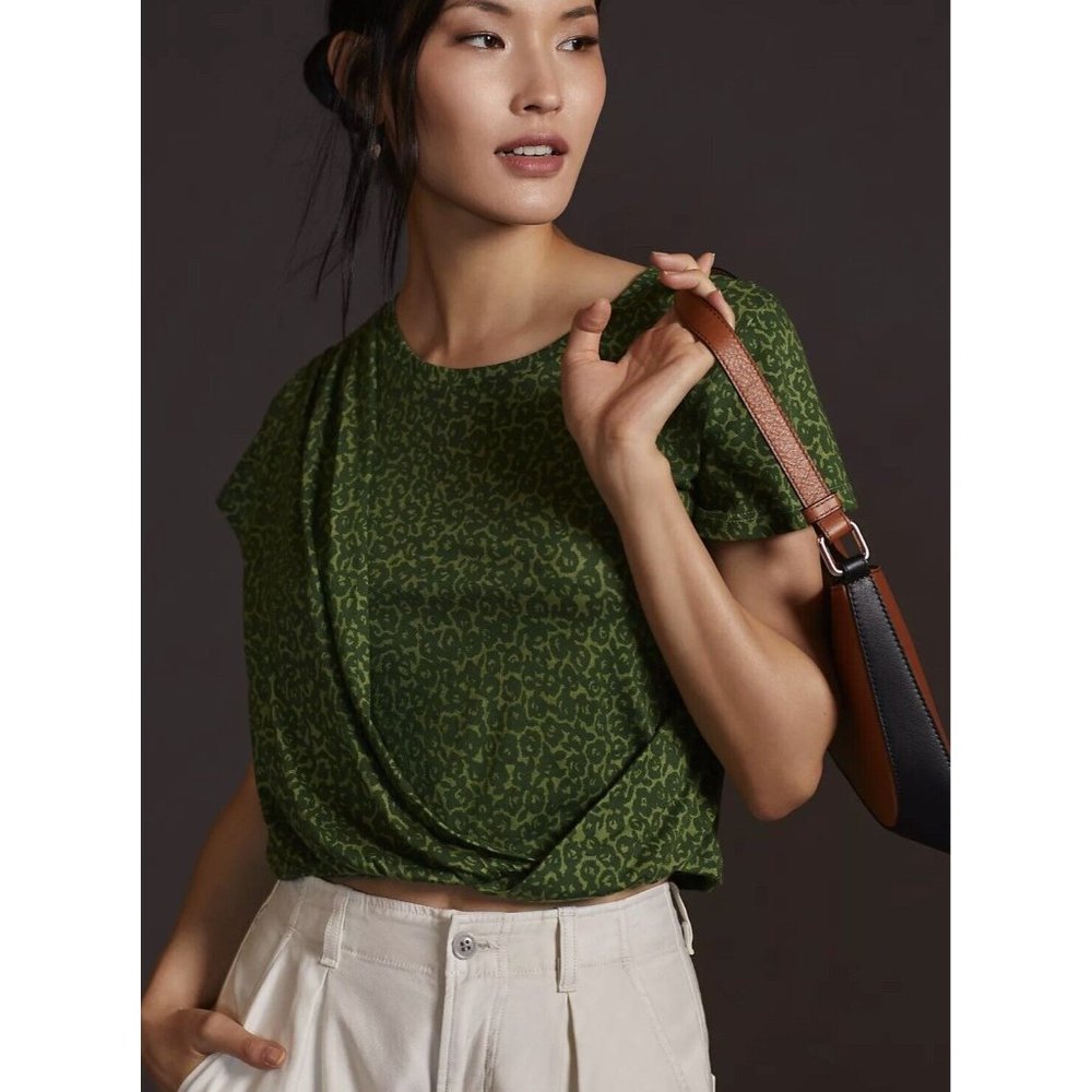 Elegant Green Patterned Short Sleeve Top